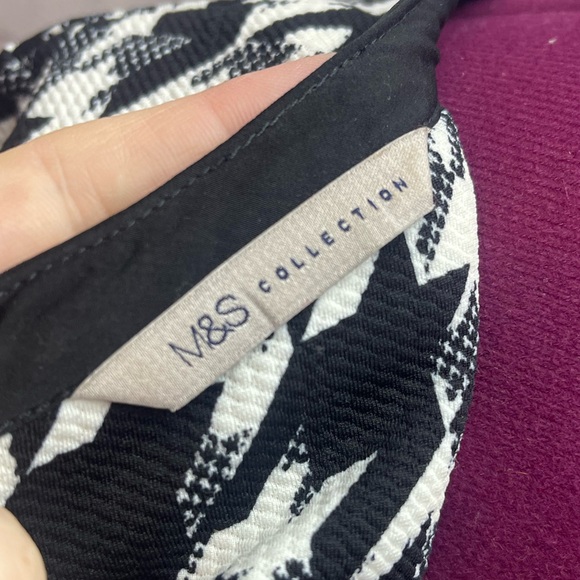 M&S collection marks and Spencer UK size 12 black and white houndstooth dress - Picture 5 of 7